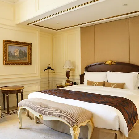 Legendale Hotel Beijing Exterior photo