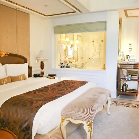 Legendale Hotel Beijing Exterior photo